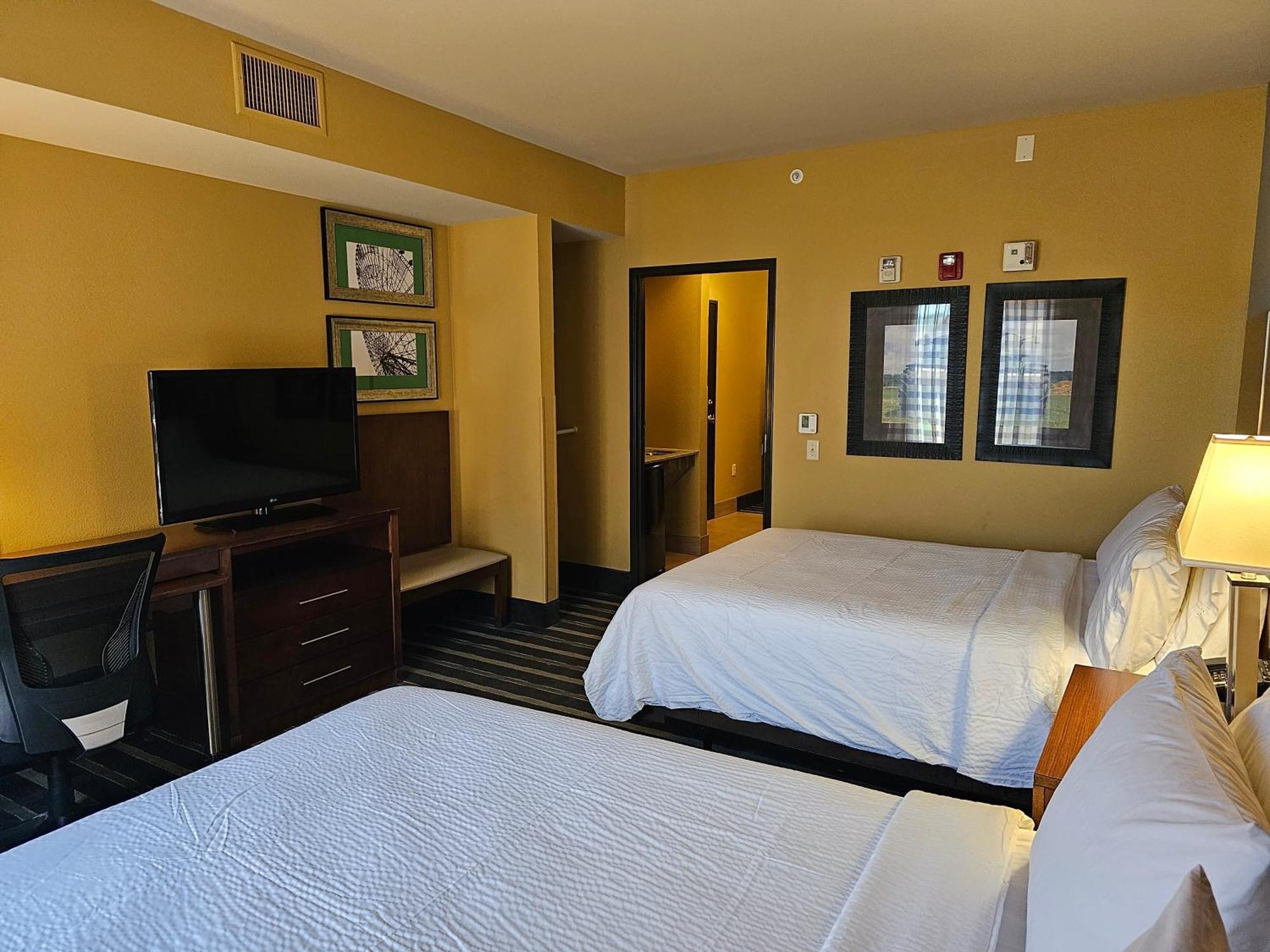 Holiday Inn Express & Suites Perry-National Fairground Area By Ihg Exterior foto